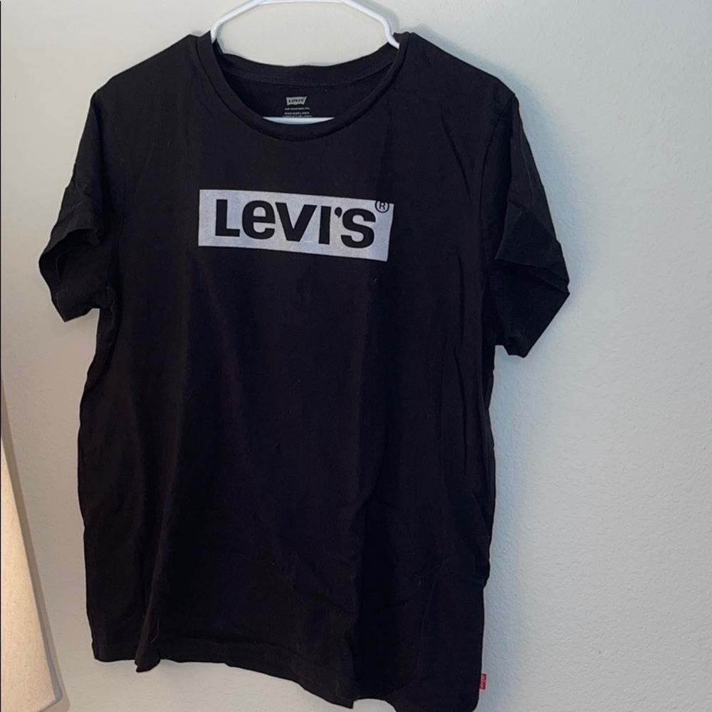 Levi’s T shirt